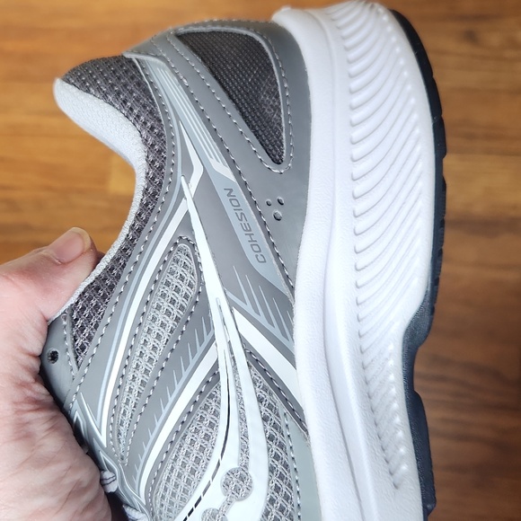 NWOT Saucony Cohesion XT600 Grey Women's Running Shoes Size 7.5W - Picture 5 of 10